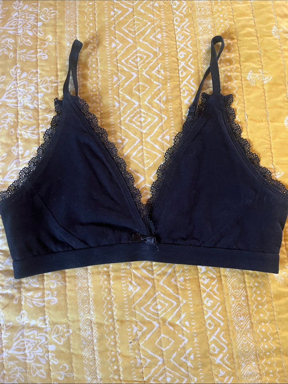 Pact Organic Lace-Trim Wireless Black Bralette